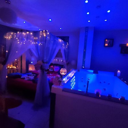 Loft Avec Baignoire Spa Lecrin Romantique Ochancourt Buitenkant foto