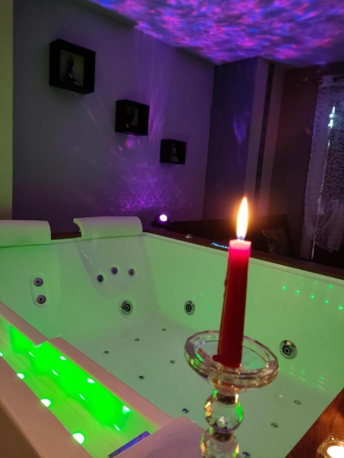 Loft Avec Baignoire Spa Lecrin Romantique Ochancourt Buitenkant foto